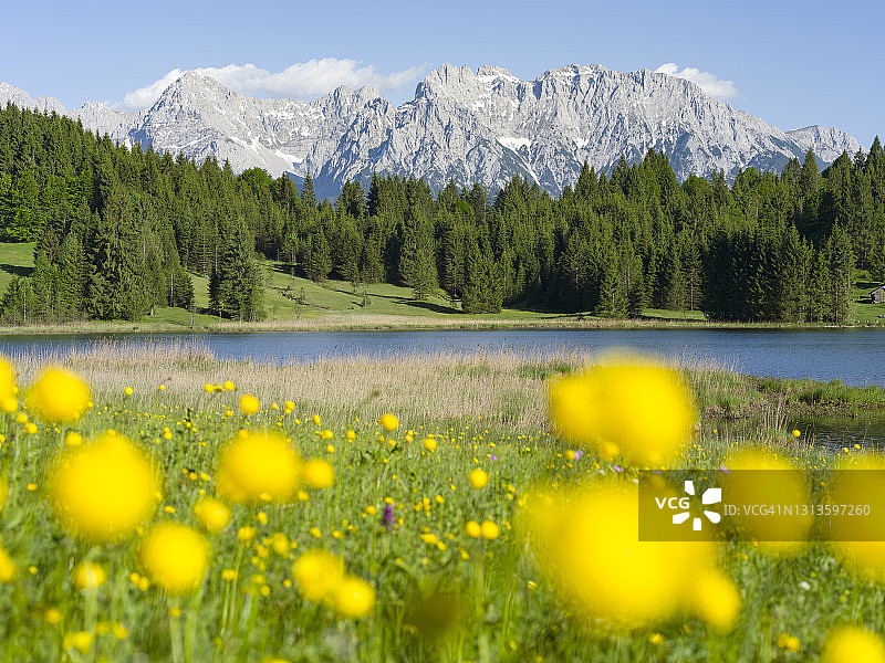 瓦根布鲁赫湖，卡文德尔山，巴伐利亚，德国图片素材