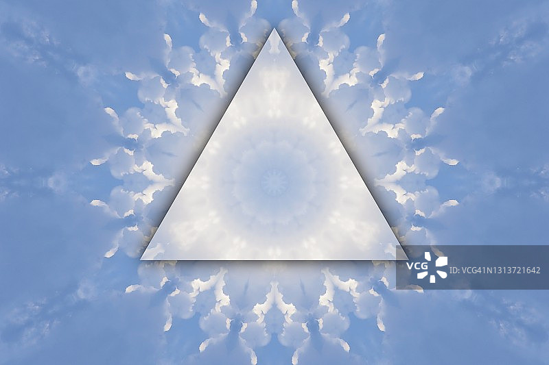 蓝色天空中的万花筒云彩图片素材