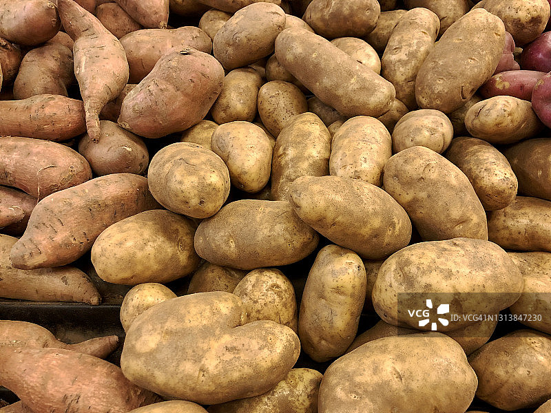 美国超市的赤褐色马铃薯展示图片素材
