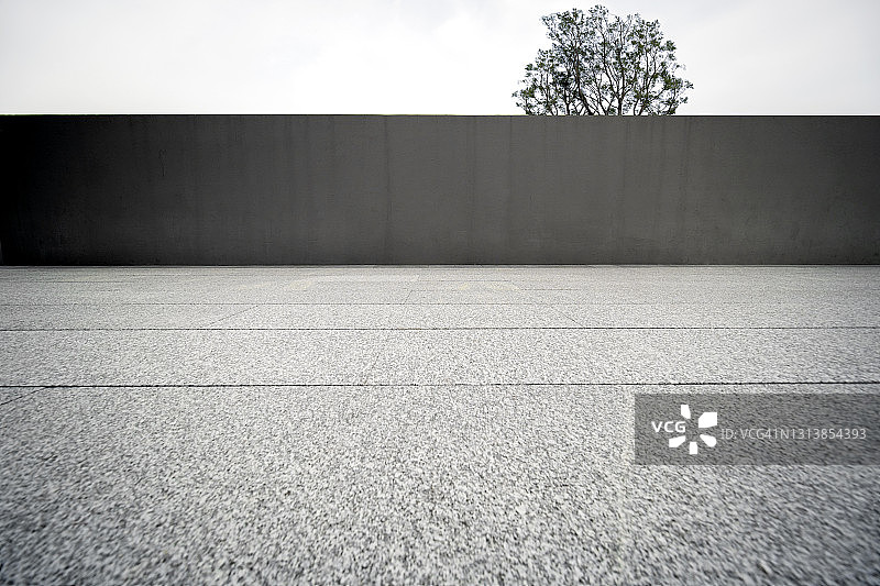混凝土矮墙和开放空间图片素材