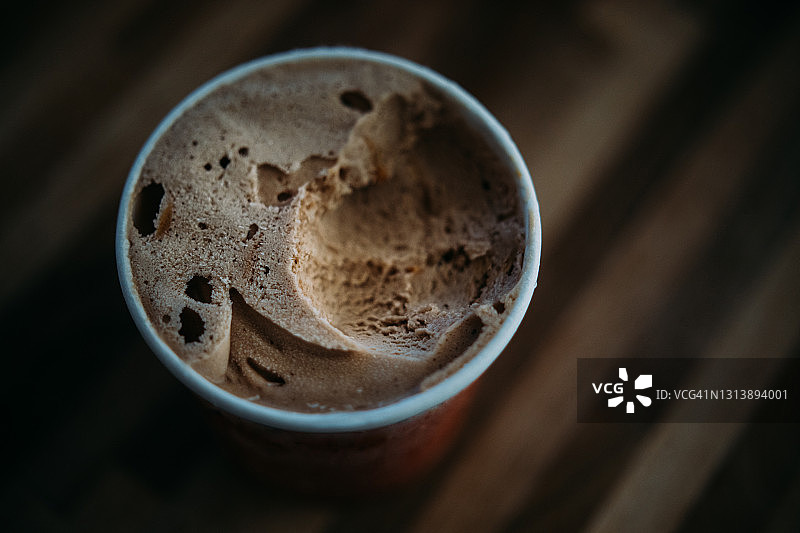 花生酱焦糖冰淇淋图片素材