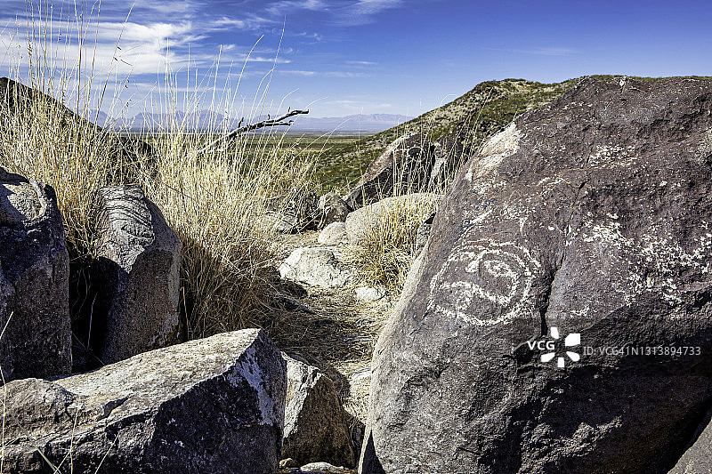 三河岩画遗址的古代岩石艺术图片素材
