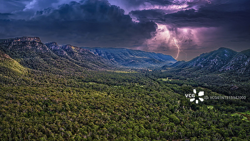 格兰屏山脉航拍图片素材