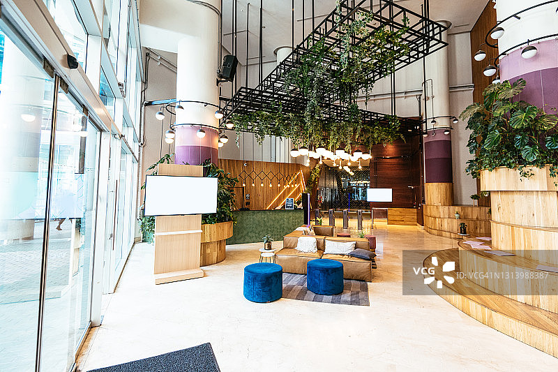 现代办公楼的空大厅图片素材