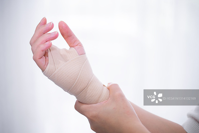 手部骨折，手臂骨折，手部疼痛，手臂疼痛图片素材