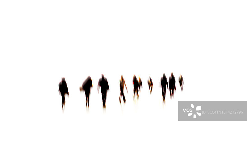 白色背景上行走的人群剪影摄影图片素材