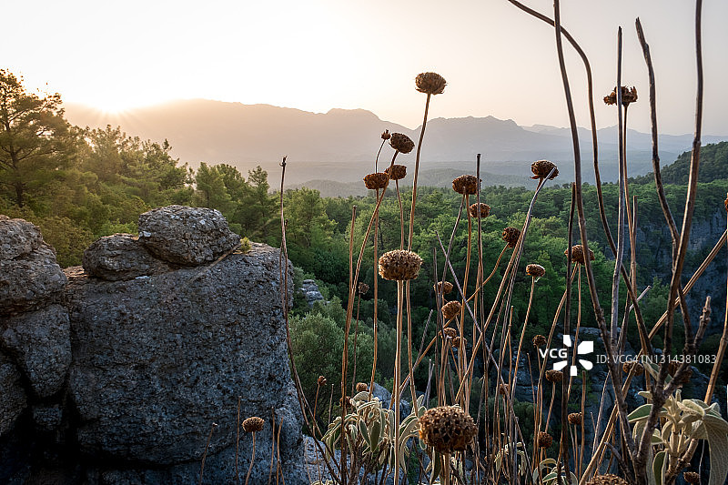 土耳其安塔利亚马纳夫加特塔兹峡谷的壮丽景色图片素材