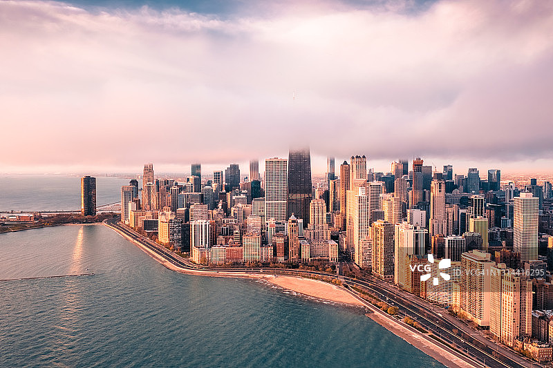 雾天芝加哥壮丽航拍景色图片素材