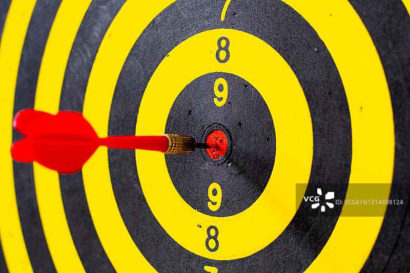 完美目标成功：飞镖，目标与成就的象征图片素材