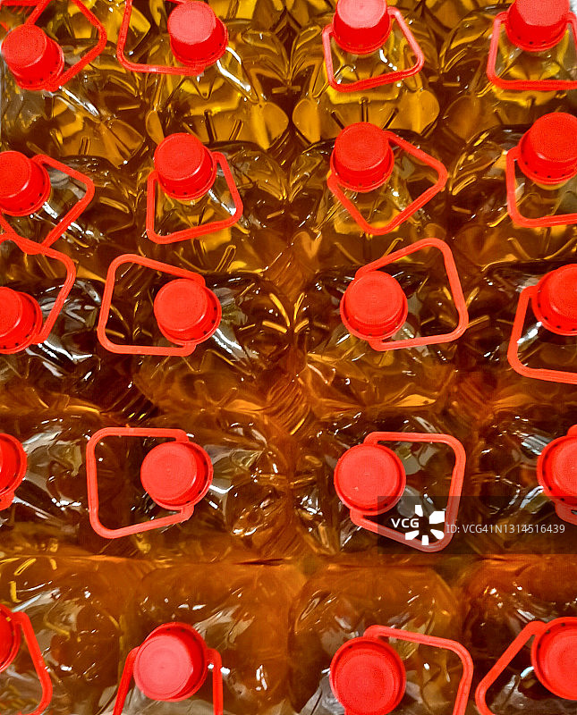 西班牙橄榄油玻璃瓶图片素材