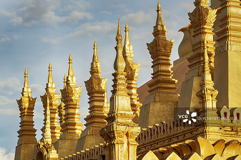 老挝万象金色塔銮图片素材