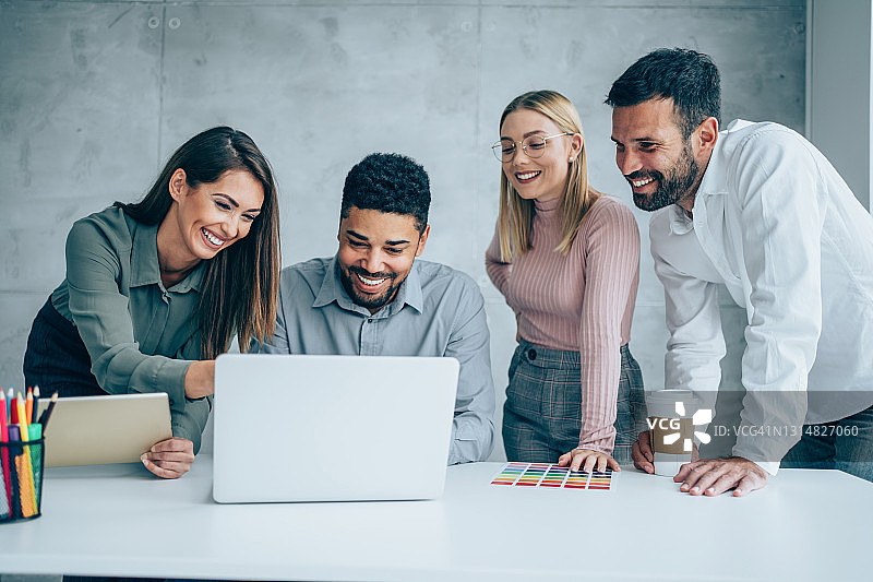 专业团队会议中图片素材