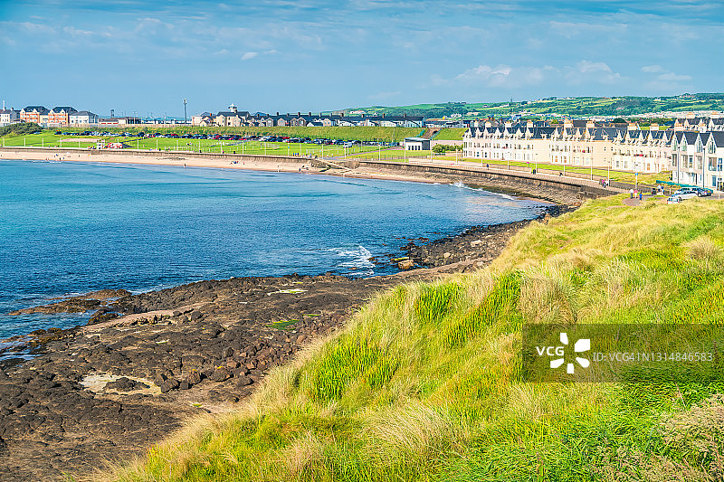 英国北爱尔兰波特拉什海滩图片素材