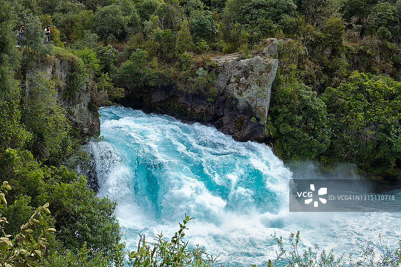 胡卡瀑布图片素材