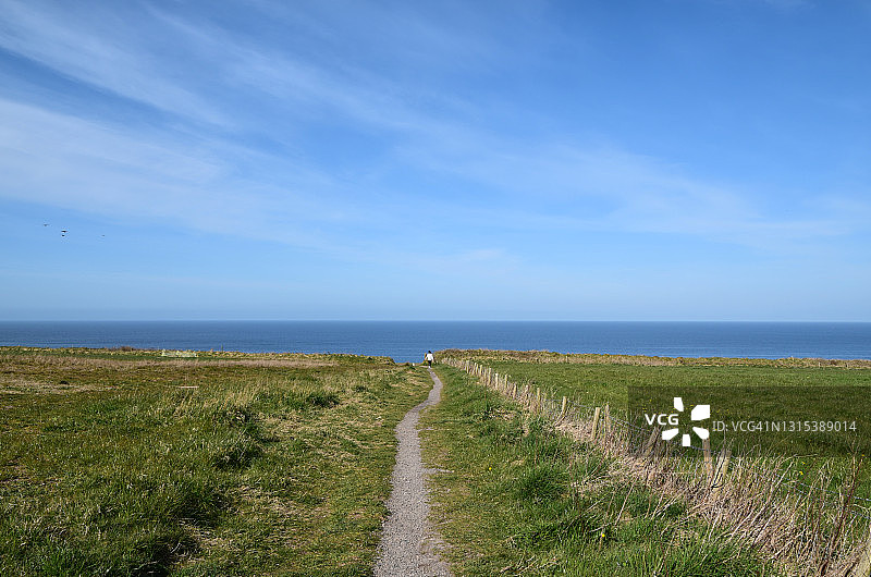 蓝色地平线图片素材
