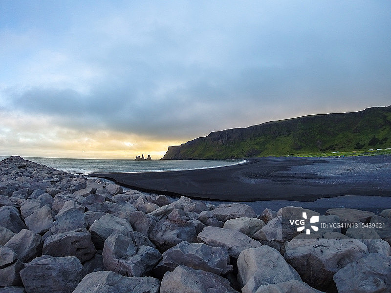 冰岛维克镇的黑色沙滩图片素材