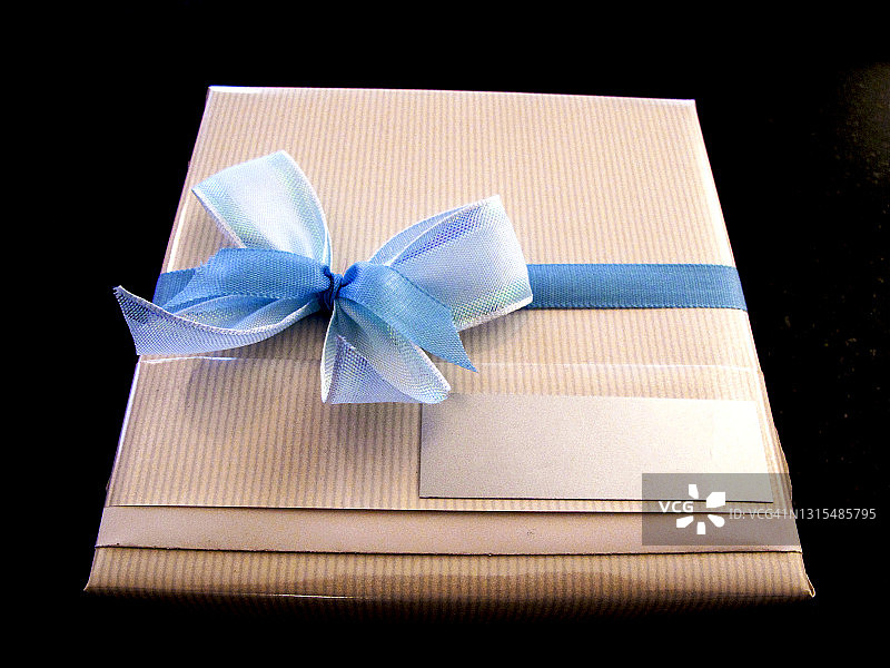 蓝色丝带礼品盒图片素材
