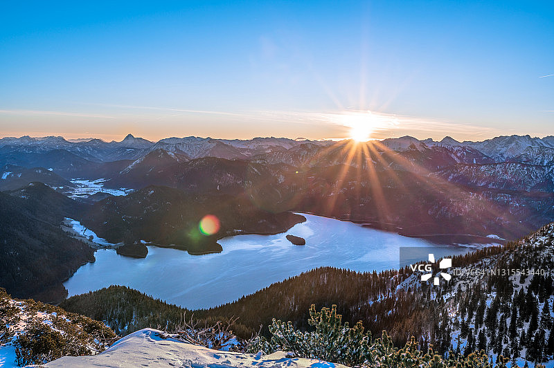 从赫尔佐格山看科赫尔湖日出图片素材