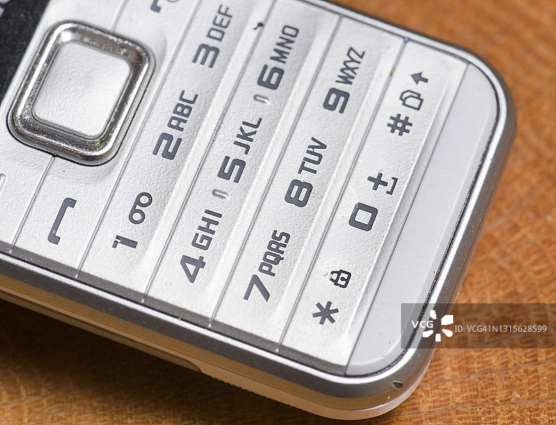 廉价手机，价格约20欧元 - 2013年图片素材