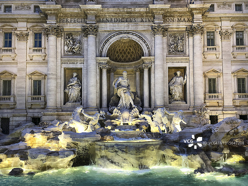 罗马特莱维喷泉细节图片素材