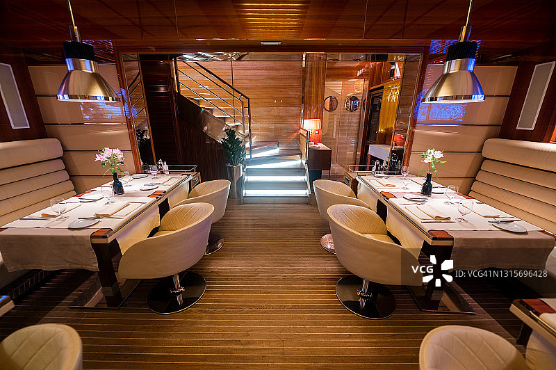 高档餐厅的现代建筑图片素材