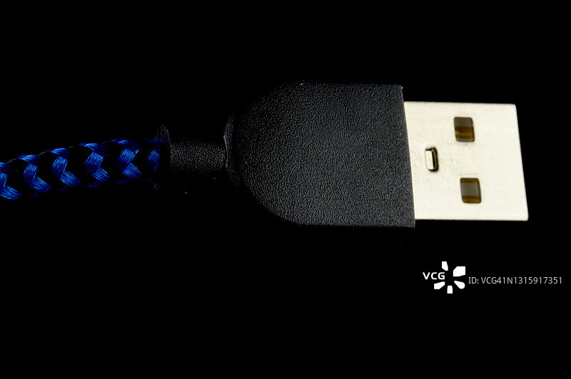 蓝色USB A型连接线图片素材