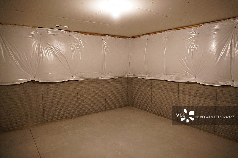 地下室墙上的防潮层图片素材