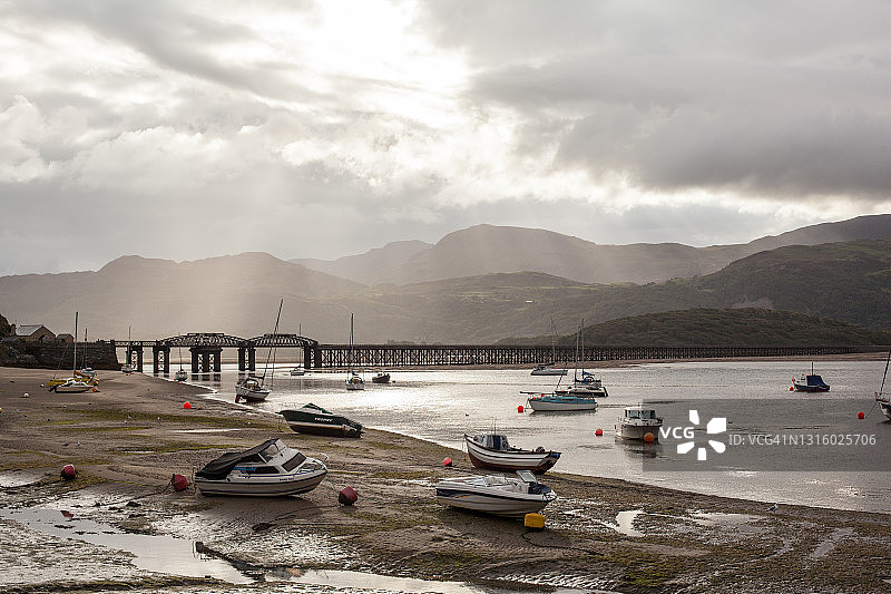 英国巴茅斯桥和河口图片素材