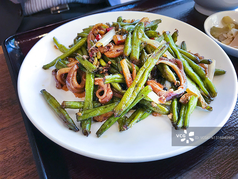 炸四季豆配卤猪耳图片素材