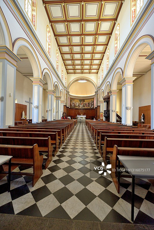 留尼汪岛圣但尼大教堂内部图片素材