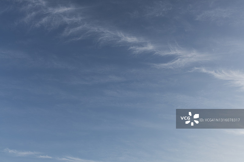 清澈的天空图片素材