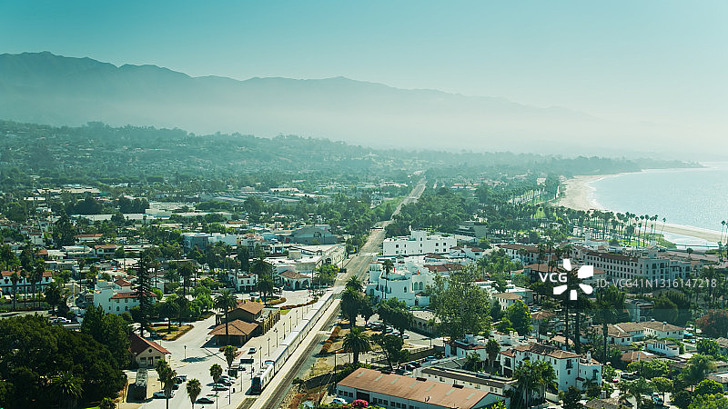 圣巴巴拉车站的火车航拍图片素材