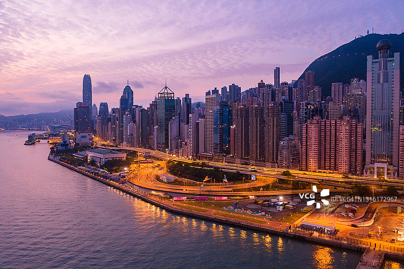 香港维多利亚港的行驶景观图片素材