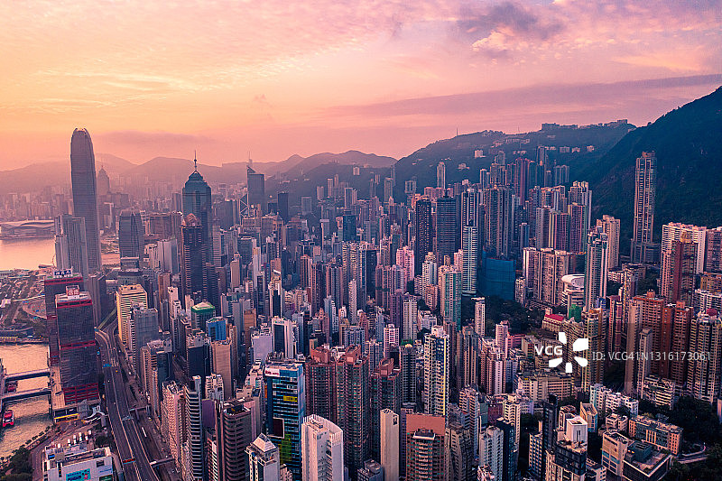 香港维多利亚港的行驶景观图片素材