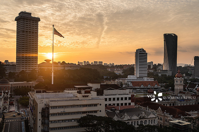 马来西亚首都吉隆坡天际线日落图片素材