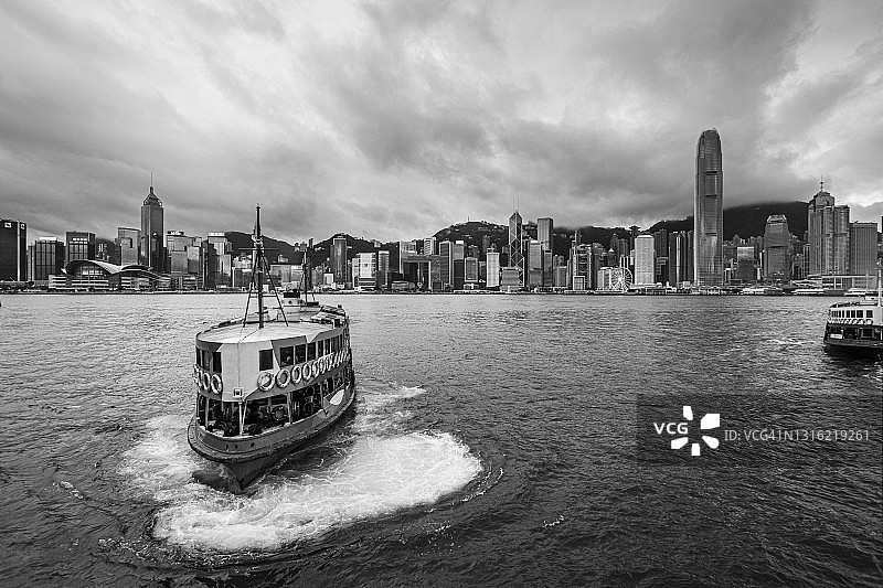 香港维多利亚港历史悠久的Star Ferry渡轮的壮丽景色图片素材