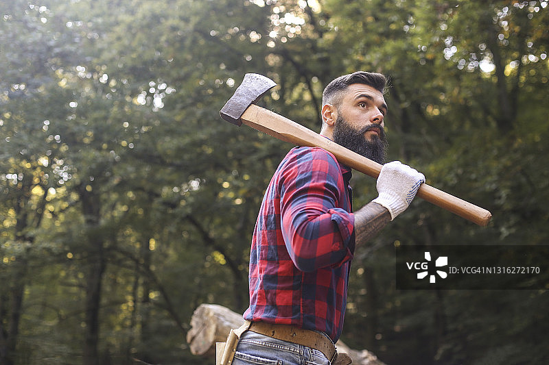 伐木工人图片素材
