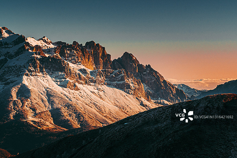 欧洲之峰日出景色图片素材