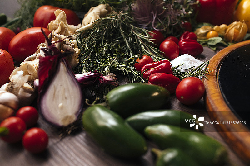 新鲜蔬菜赏心悦目图片素材