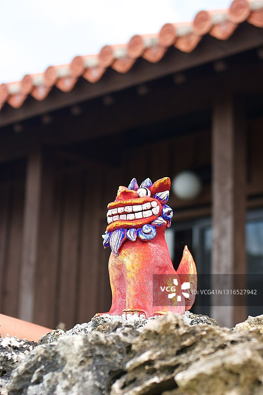 冲绳县竹富岛的石狮子图片素材