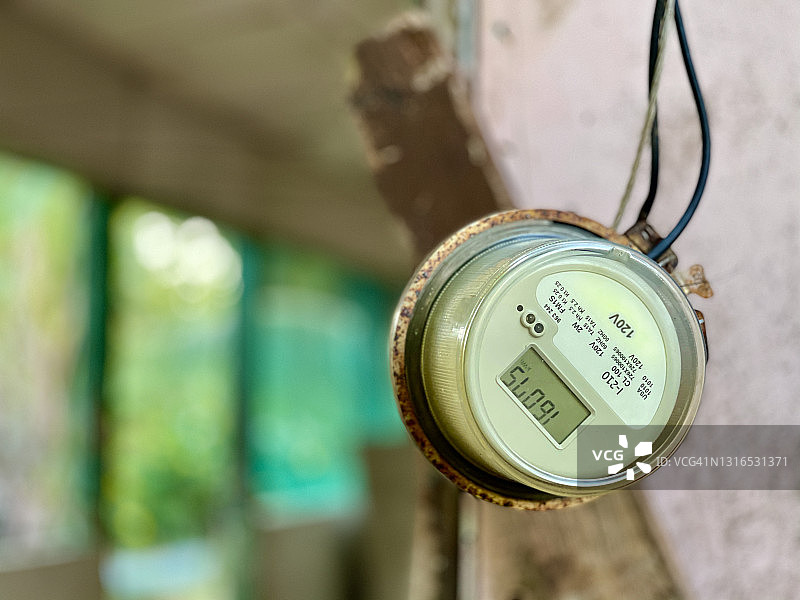 废弃／断开的房屋电表图片素材