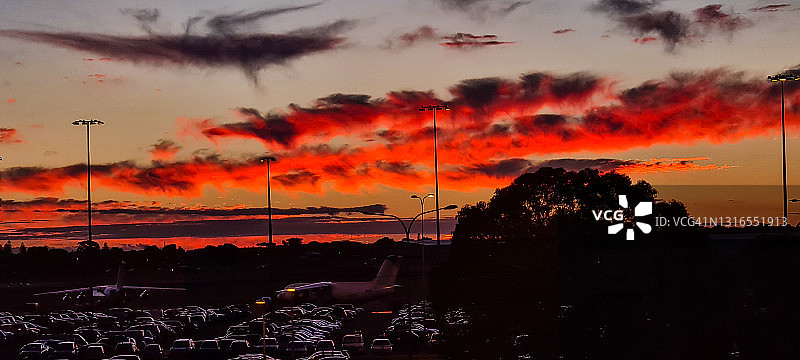 机场日落图片素材