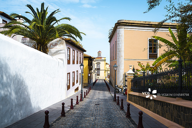 西班牙特内里费岛奥罗塔瓦的城市街道图片素材