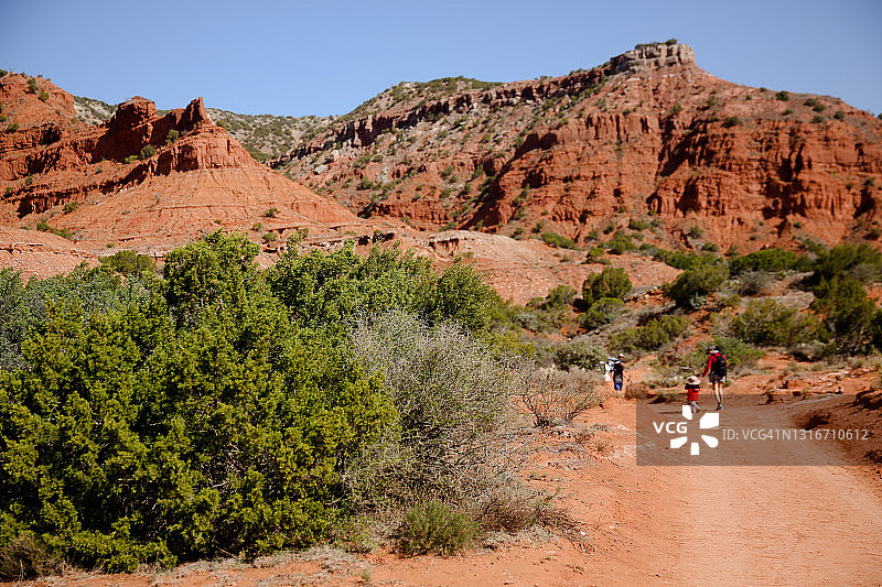 从步道看到的卡普罗克峡谷州立公园景色图片素材