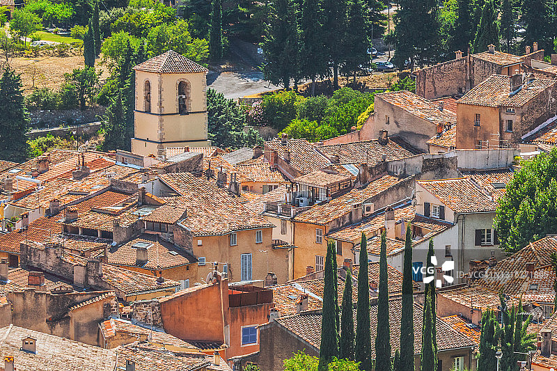 科蒂尼亚克：普罗旺斯的一座法国小镇鸟瞰图片素材