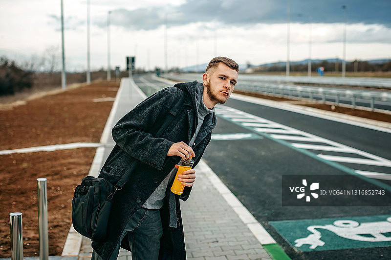 等公交车图片素材