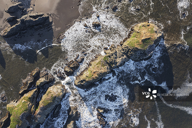 Coquille Point海蚀柱航拍图片素材