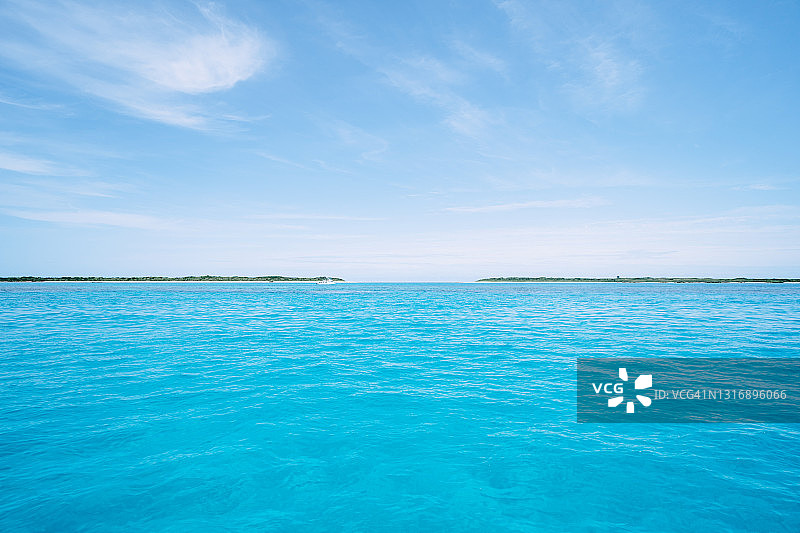 冲绳八重山群岛珊瑚礁泻湖热带水域图片素材