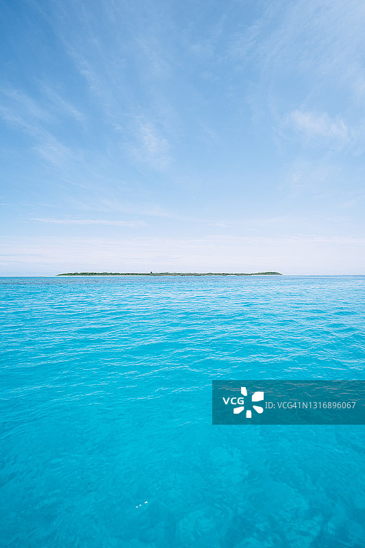 冲绳八重山群岛珊瑚礁泻湖热带水域图片素材