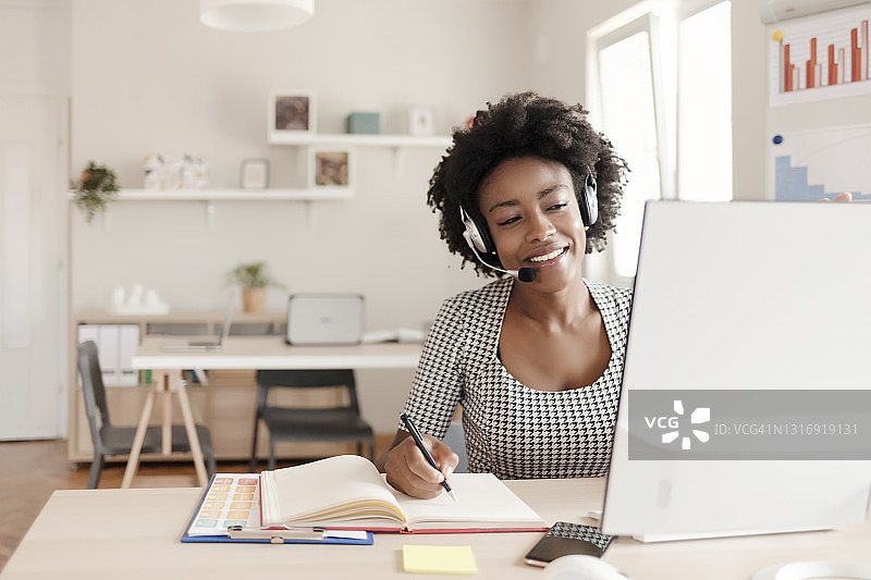 您已接入我们的支持热线图片素材